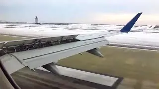 Delta Connection (Shuttle America) ERJ-170-100 [N815MD] *HARD* Landing into Chicago!