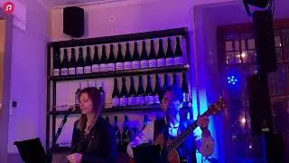 Pop Folk Duo in Lombardy, Italy for Weddings & Events - The Honey Crew