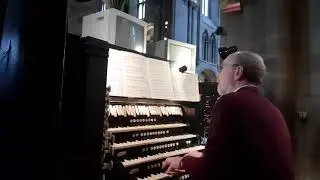GUILMANT Adagio molto from Sonata no 3, 2nd movement (Peter Dyke at Hereford Cathedral)