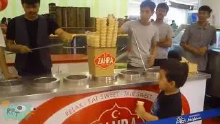 Little boy defeated Turkish Ice Cream Man!