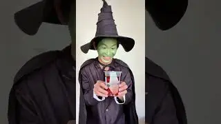 Elphaba scared Glinda #glinda #elphaba #arianagrande #wicked #witch #magic