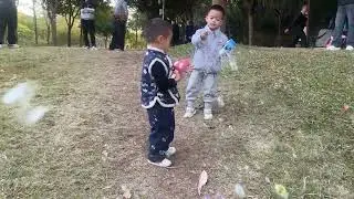 2 Pack Light Up Bubble Guns for Kids | 10,000+ Bubbles per Minute | EagleStone Bubble Blaster