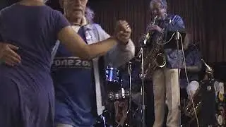 3 Roger Marks' Armada Jazz Band at Bude 2000
