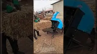 Straw shredder: powerful machine shreds straw bales