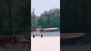 Super Cub Sandbar Landing #backcountry #backcountryflying #offairport #bigtire #stol #supercub