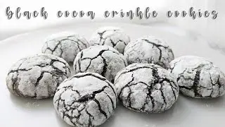 Black Cocoa Crinkle Cookies [Milky.ce]