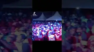Exray Taniua performing Usherati Live