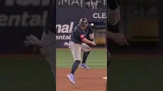 Shane Bieber reacting to Naylor&rsquo;s header to try to break up a double play 🤣 #mlb