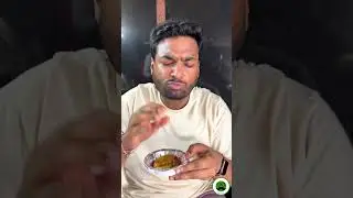 Waah Desi Ghee Kachori in Ratlam Food at Mishrimal Chunnilal | Veggie Paaji #foodshorts #streetfood