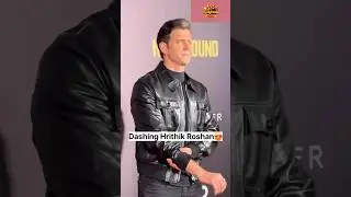 Dashing Hrithik Roshan attended the red Premiere of Homebound in Mumbai🔥