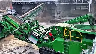 Mobile impact crusher tire crawler mining crushing equipment