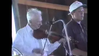 Taylor McBaine plays Hooker's Hornpipe - Bethel 1990