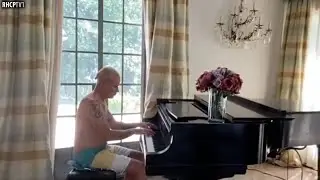 Flea Playing Piano! (Beautiful) (Lake Arrowhead, California) (July, 2020)
