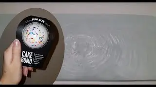 Small 3.5 oz Da Bomb Bath Fizzers - Cake Bomb