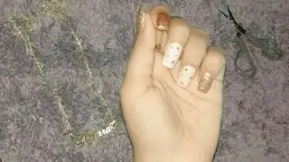 Apply fake nails without glue 😛