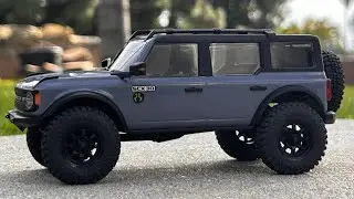 2025.11.28 - Axial (SCX30). The front yard planter is a great offroad trail for a this tiny crawler