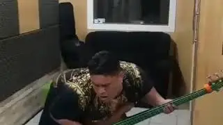 Funny Bass Player Dance