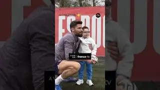 Mathias, atteint de la myopathie d'Ullrich, rencontre son idole Olivier Giroud #T&eacute;l&eacute;thon2025