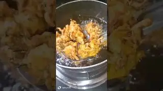 crispy onion 🧅 pakoda