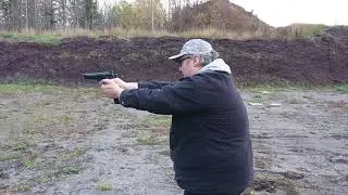 Beretta 92 fs with 30 rounds mag.