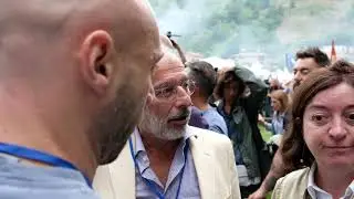Pontida, giornalisti aggrediti dai militanti leghisti