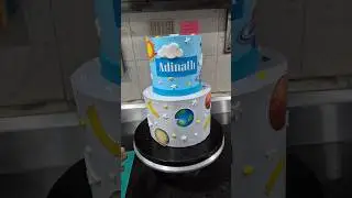 Space and rocket cake. dakarat double story.me #rahimcakes #cakedesign #chefrahim #prithvi