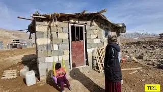 Narges helping her mother from the winter cold🏘🏘
