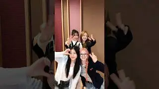 한 장 또 한 장 채워지는 OurPage #RocketPunch #로켓펀치 #SuYun #DaHyun #수윤 #다현 #DreamNote #드림노트 #초록빛 #JoyfulGreen