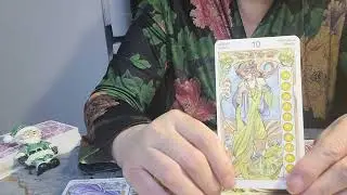 Cineva se adreseaza unei persoane - barbat - capabile sa indeparteze un ritual magic negativ.