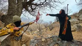 🚨 Thief Attacks a Nomadic Family&rsquo;s Herd in the Mountains 🐑🏔️