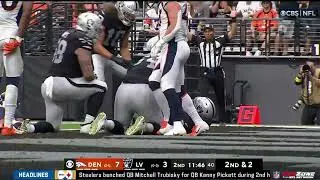 Josh Jacobs runs through defenders for TD