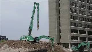 Excavator CAT 352