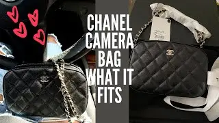 WHAT'S IN MY BAG | WHAT FITS IN MY CHANEL MINI CAMERA BAG | 😮