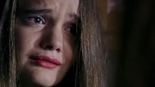 Debe Obedecer a su Madre | the cleaning lady 2018 Resumen  | UtaCarayo