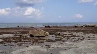 A 360 view from Whitby beach (East Cliff Flats)