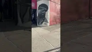 #Brooklyn #BIG #NewYork #HipHopLegend #StreetArt#urbanaplaymusic#biggiesmalls#rap##hiphopbeats