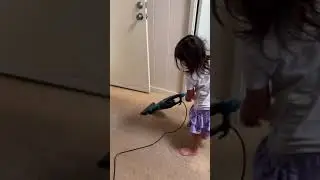 Kids Love To Vacuum | Holo Holo Kids