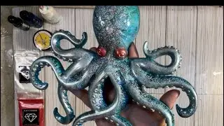 Epoxy Resin Octopus Home Decor Check out his beautiful colors! Resin Art, Resin Crafts, epoxy resin