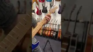 🎸 Пробуем портативный цифровой комбоусилитель для электрогитары Boss Katana-Air
