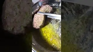 Komm und schau dir dieses saftige Roastbeef mit Butter an! 🔥 Abonniere unseren Kanal...