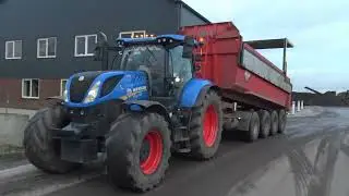 tractoren on the road 12