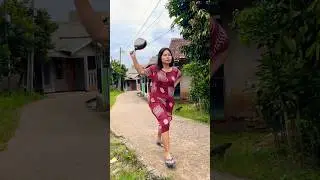 Surti Marah-marah Gak jelas