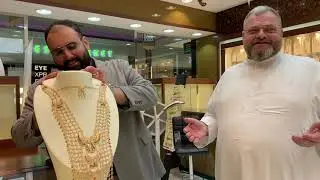 Checking Out A Middle East Gold Store!