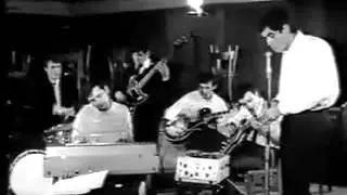 La Vieille dame indigne ( 1965 - extrait d&eacute;but du film )