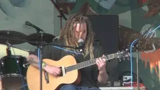 Ragtime Ewan performing at Jamstand 2009