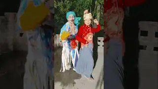 बासी रोटी खाबो कि ताजा बनाय दी