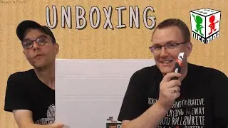 UNBOXING: Die Get Digital Brettspiel-Lootbox ausgepack!