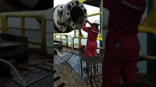 riser operation /offshore/ how to clean riser face in offshore rig/ #shorts