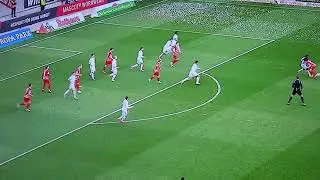 Alphonso Davies storms through 36.53km/h vs Freiburg