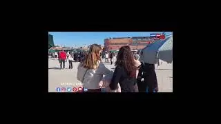 .بعد أمطار 🌧 الخير ولله الحمد يعود الجو بشمسه الدافئة بمدينة مراكش الحمراء.جامع الفناء يعج بالسياح  